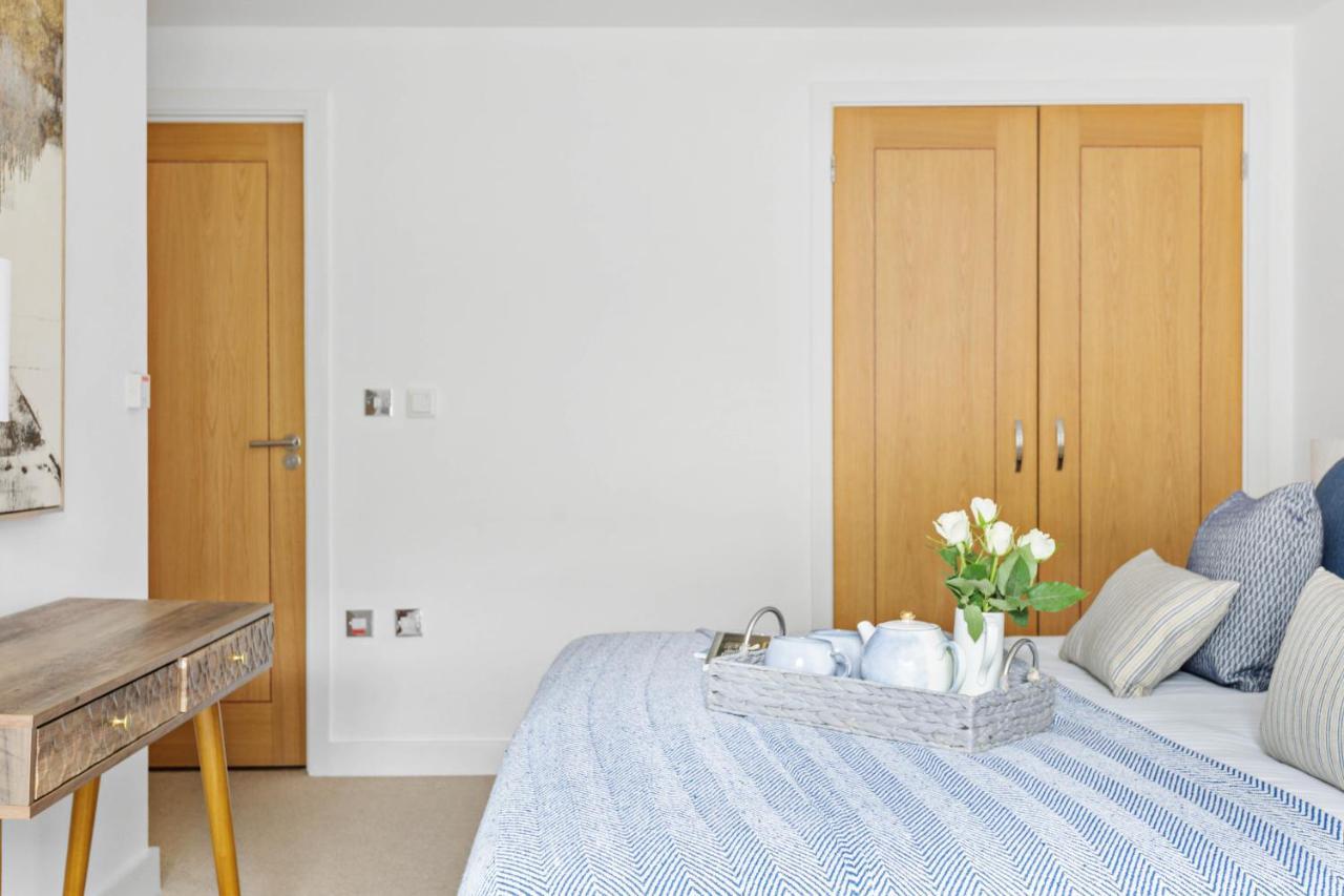 A7 Masts - Striking Beach Bolthole Apartment With Beautiful Sea Views Private Balcony & Parking Torquay Ngoại thất bức ảnh